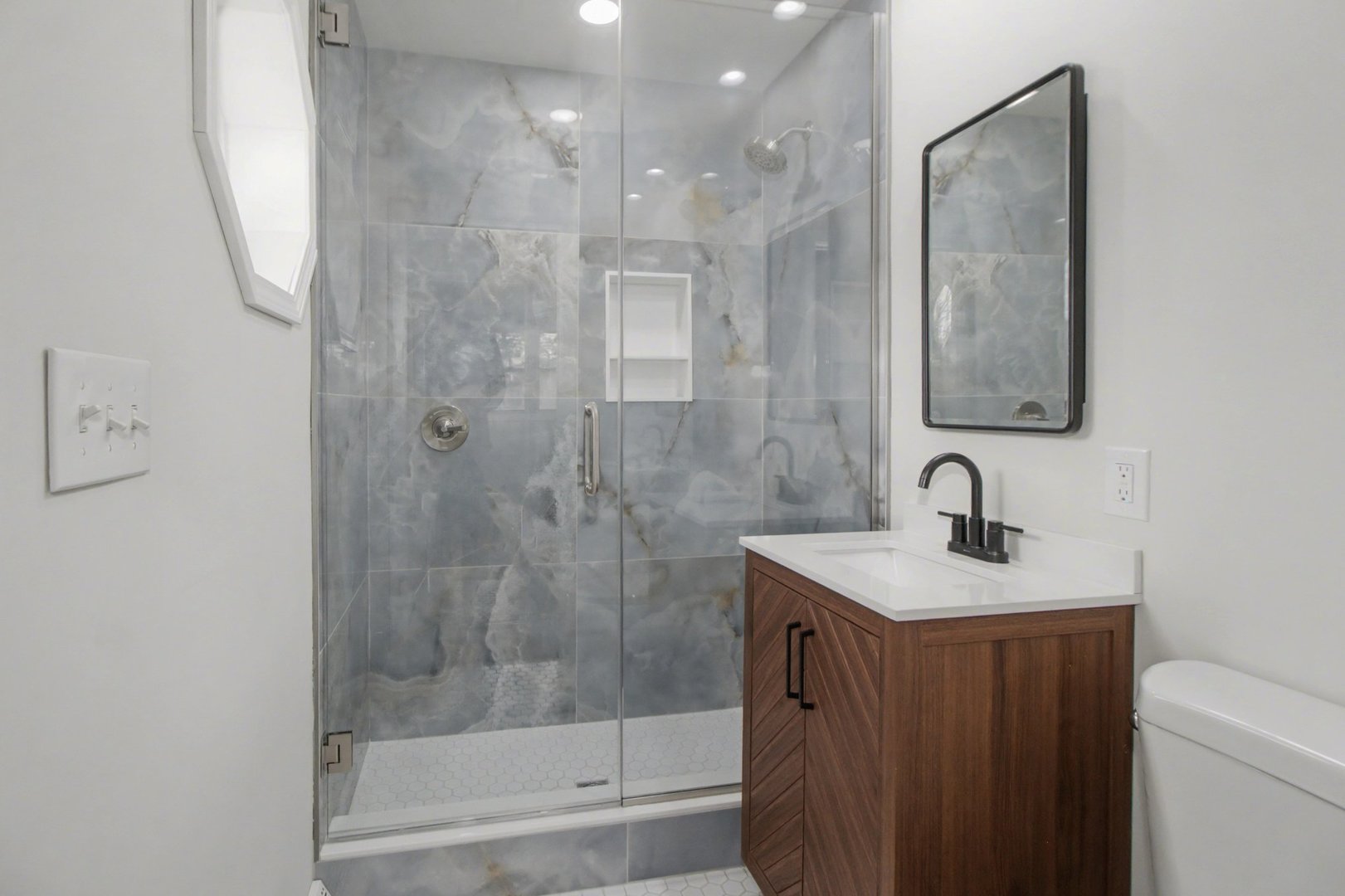 18263 Greenbay Avenue, Lansing, IL 60438