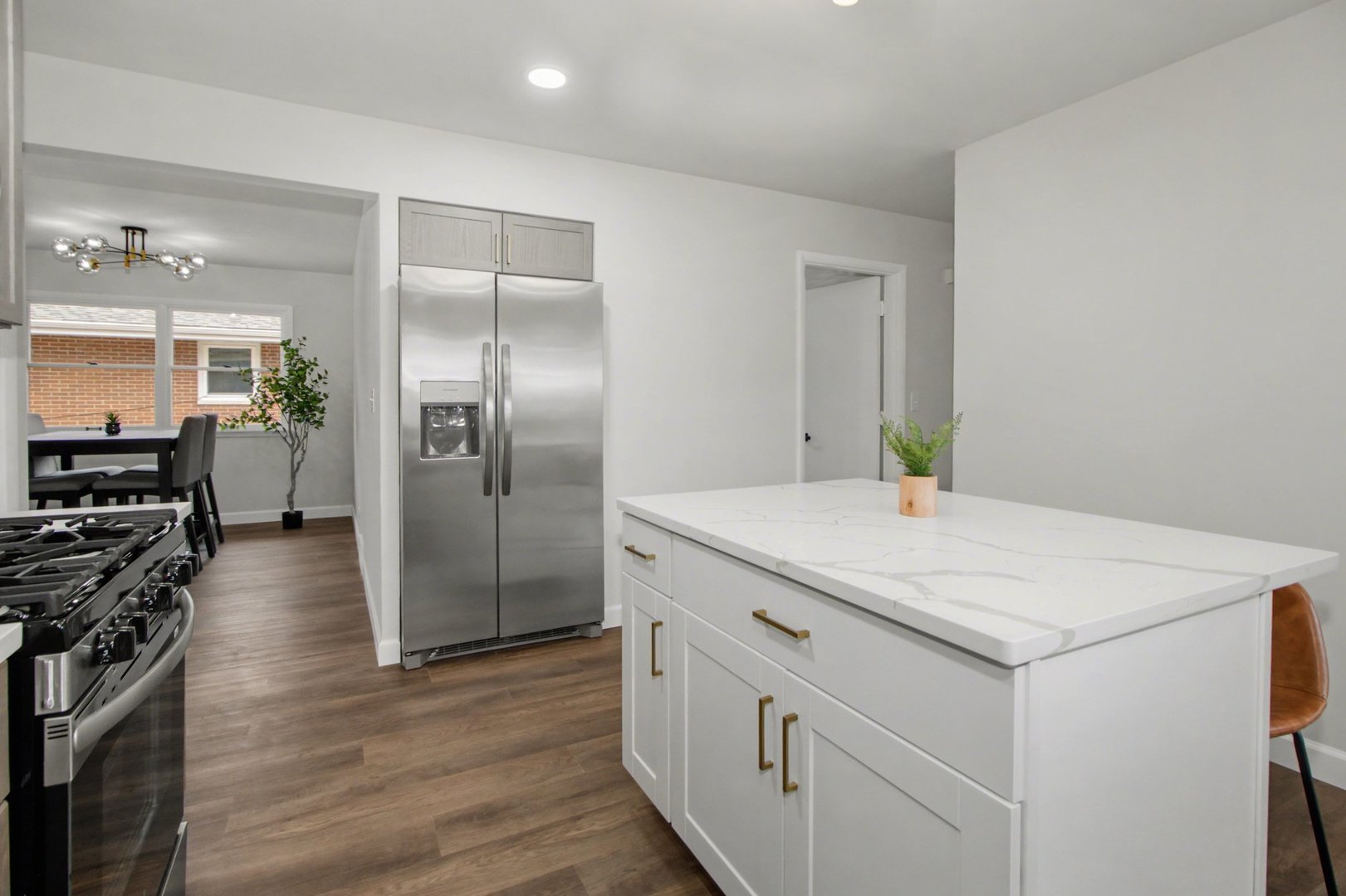 18263 Greenbay Avenue, Lansing, IL 60438