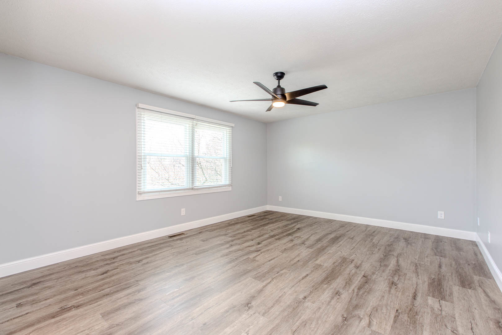 301 Lake Shore Circle, Bloomington, IL 61704