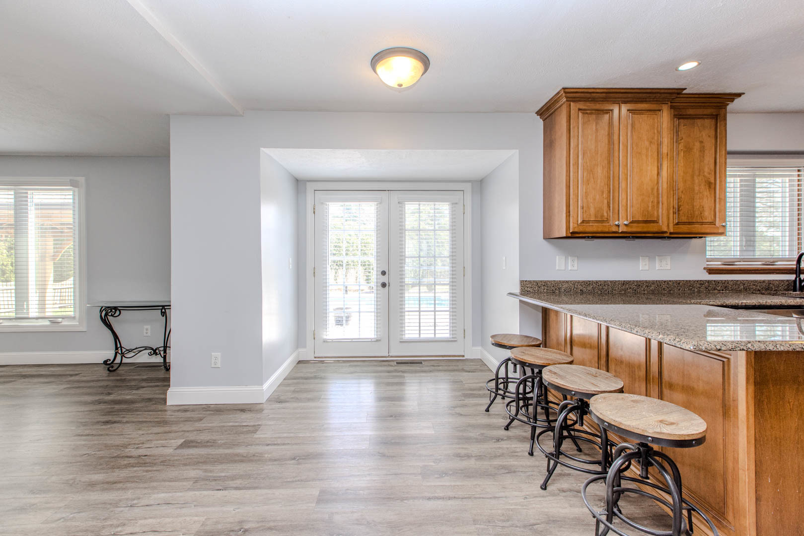 301 Lake Shore Circle, Bloomington, IL 61704