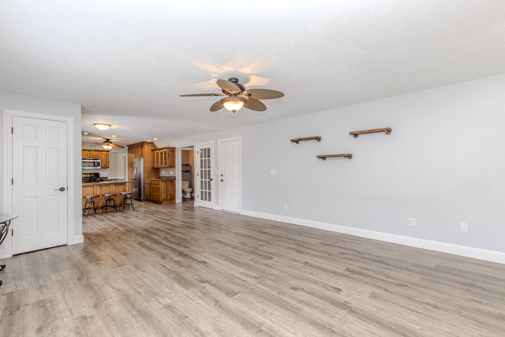 301 Lake Shore Circle, Bloomington, IL 61704