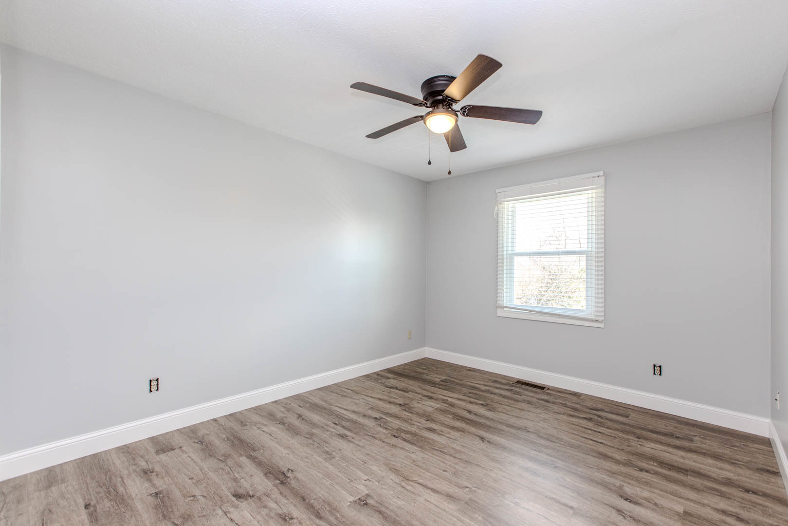 301 Lake Shore Circle, Bloomington, IL 61704