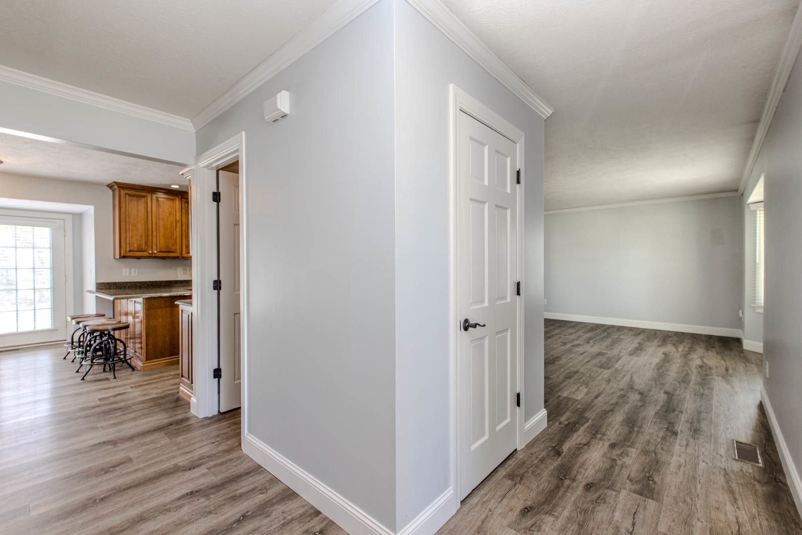 301 Lake Shore Circle, Bloomington, IL 61704