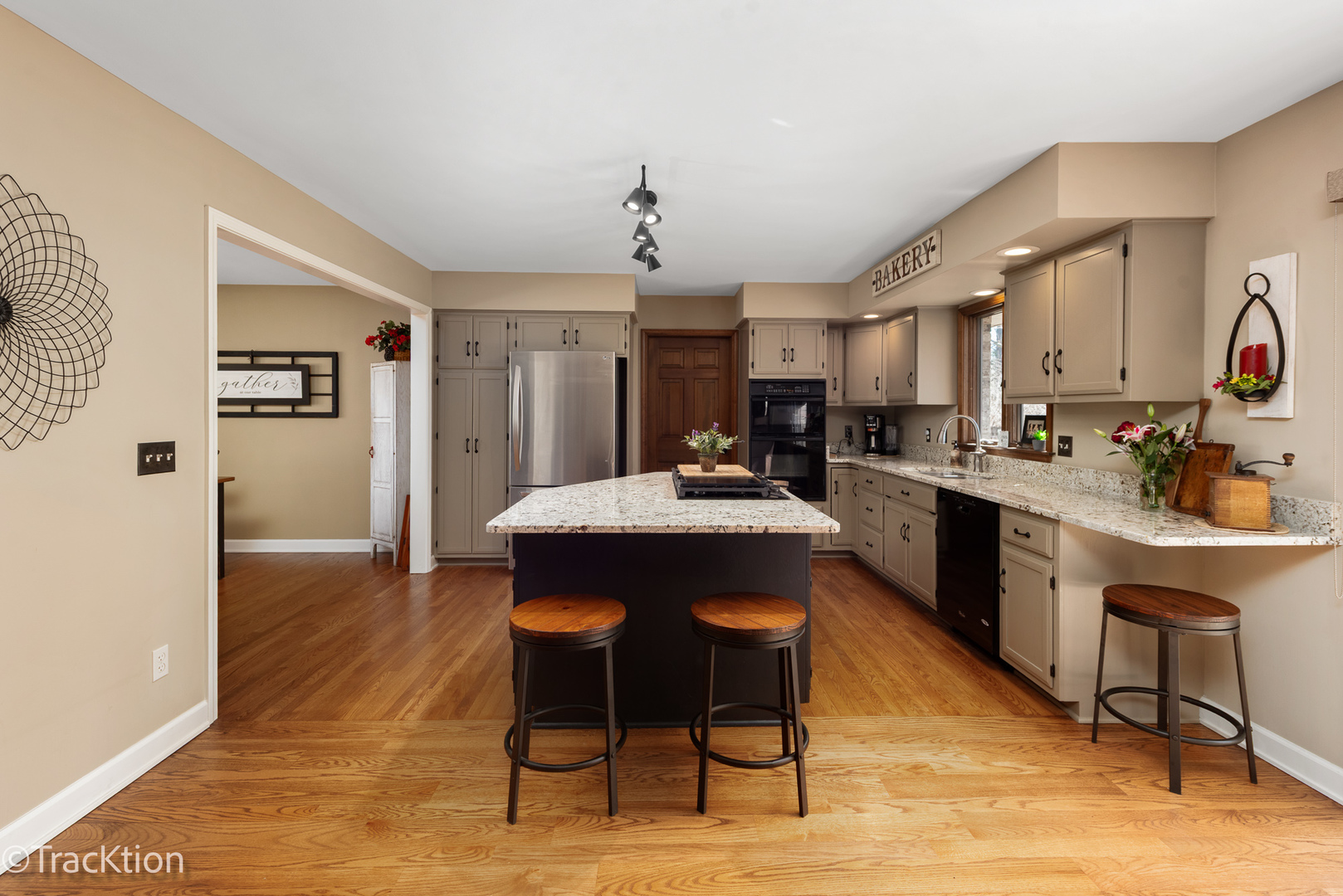 9596 Corneils Road, Bristol, IL 60512