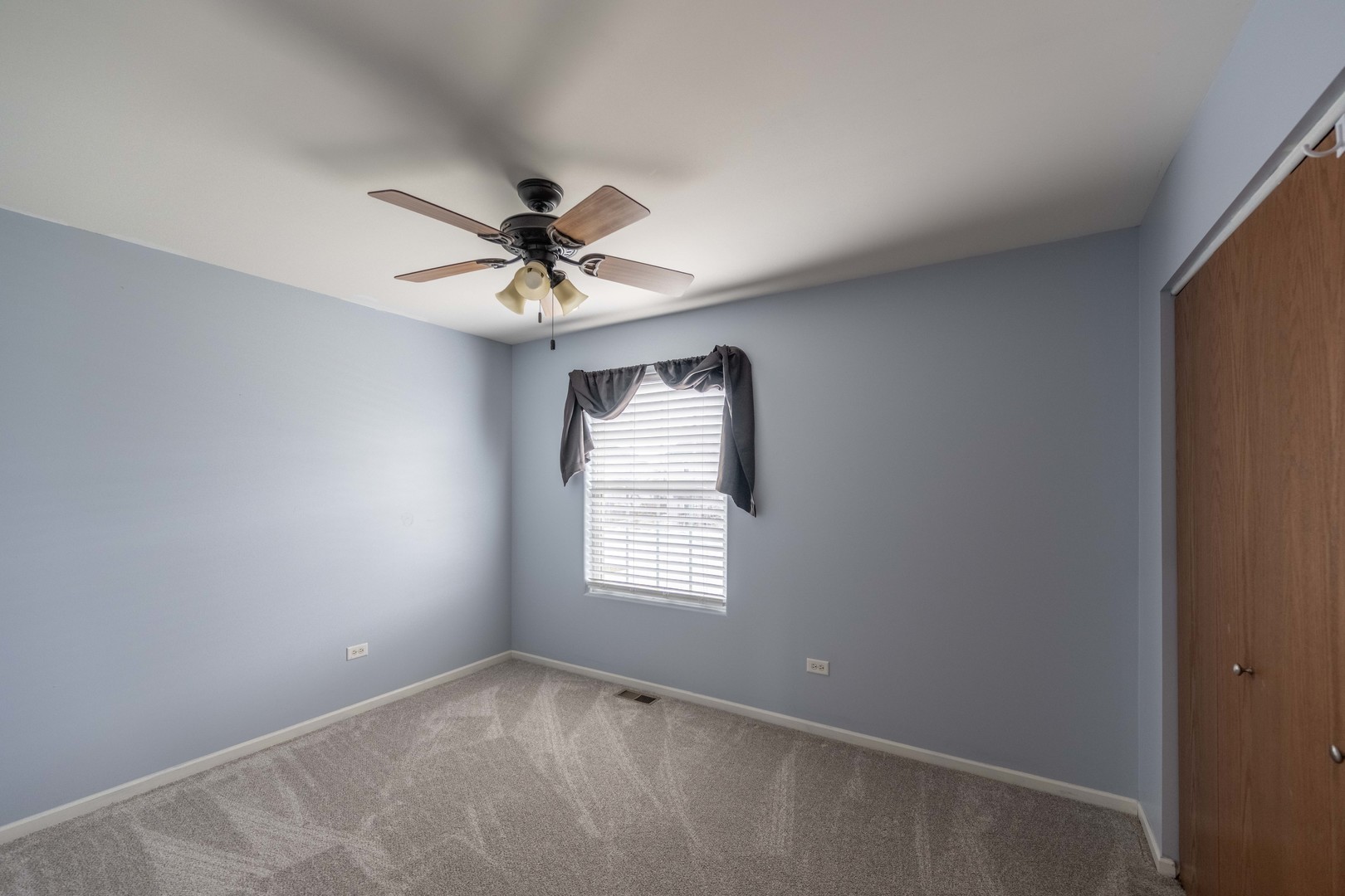 800 Maplewood Drive, Minooka, IL 60447