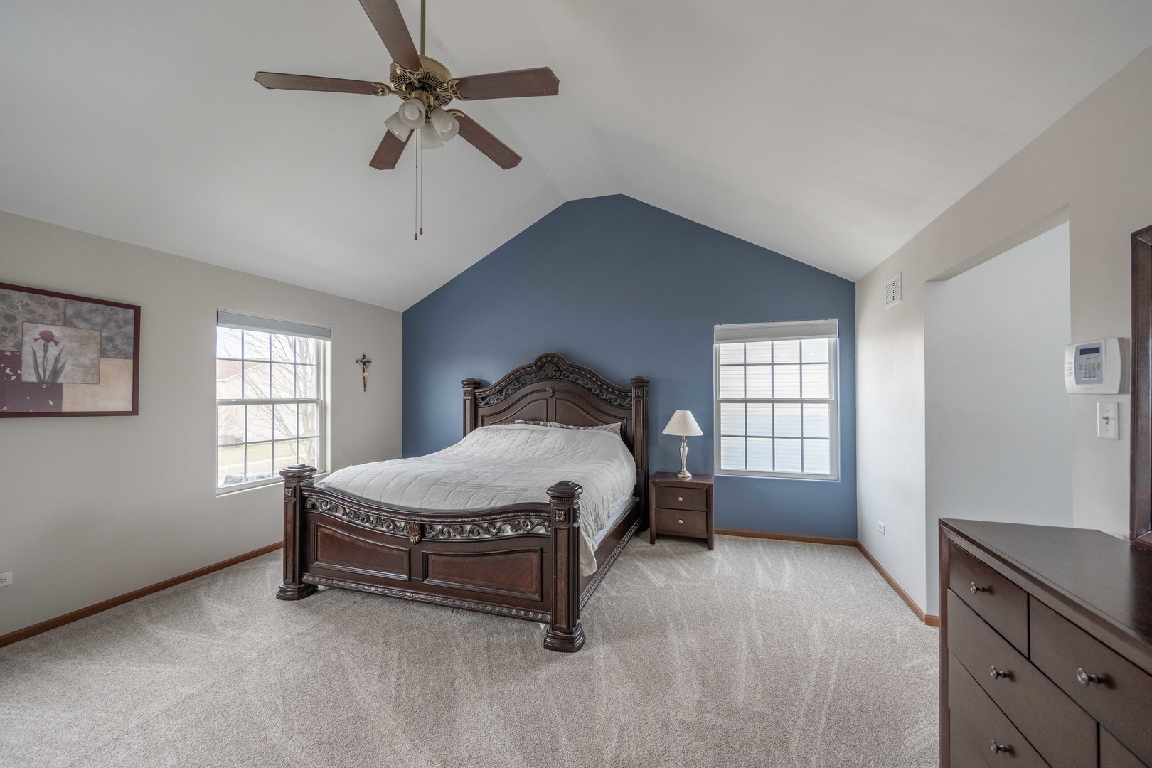 800 Maplewood Drive, Minooka, IL 60447