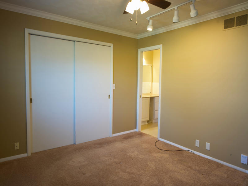 308 Granada Road, Bloomington, IL 61701