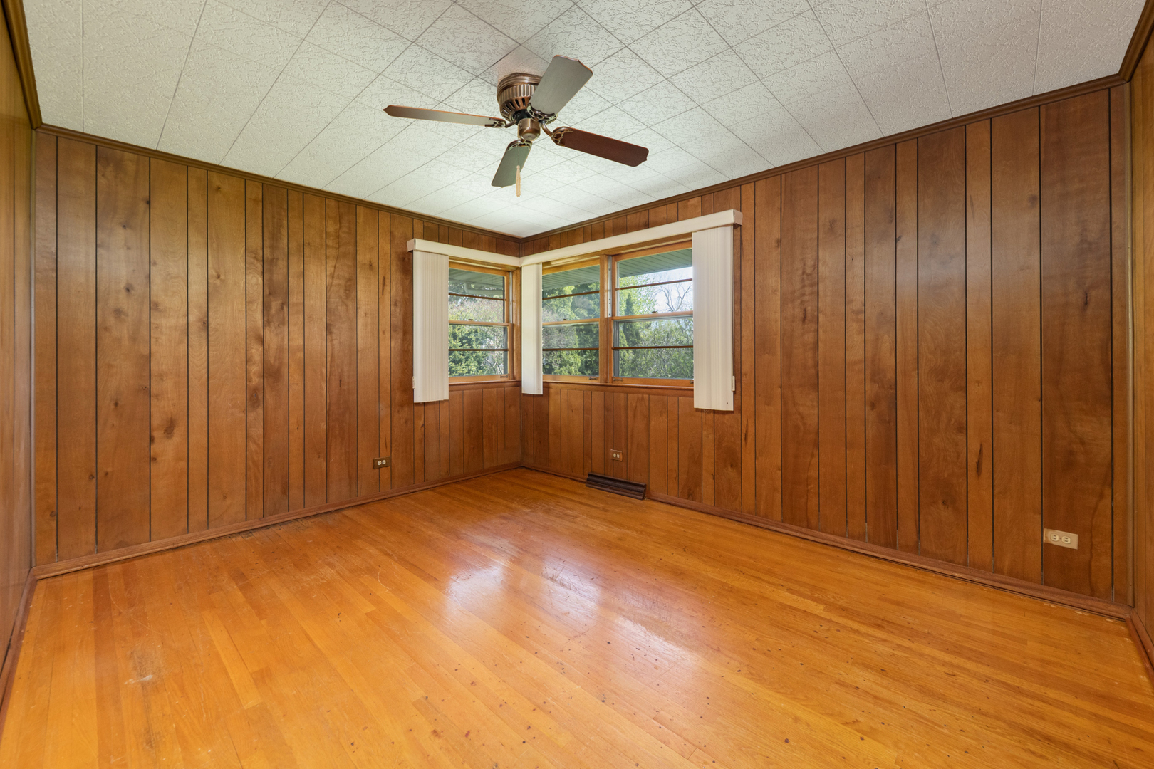 Naperville, IL 60563