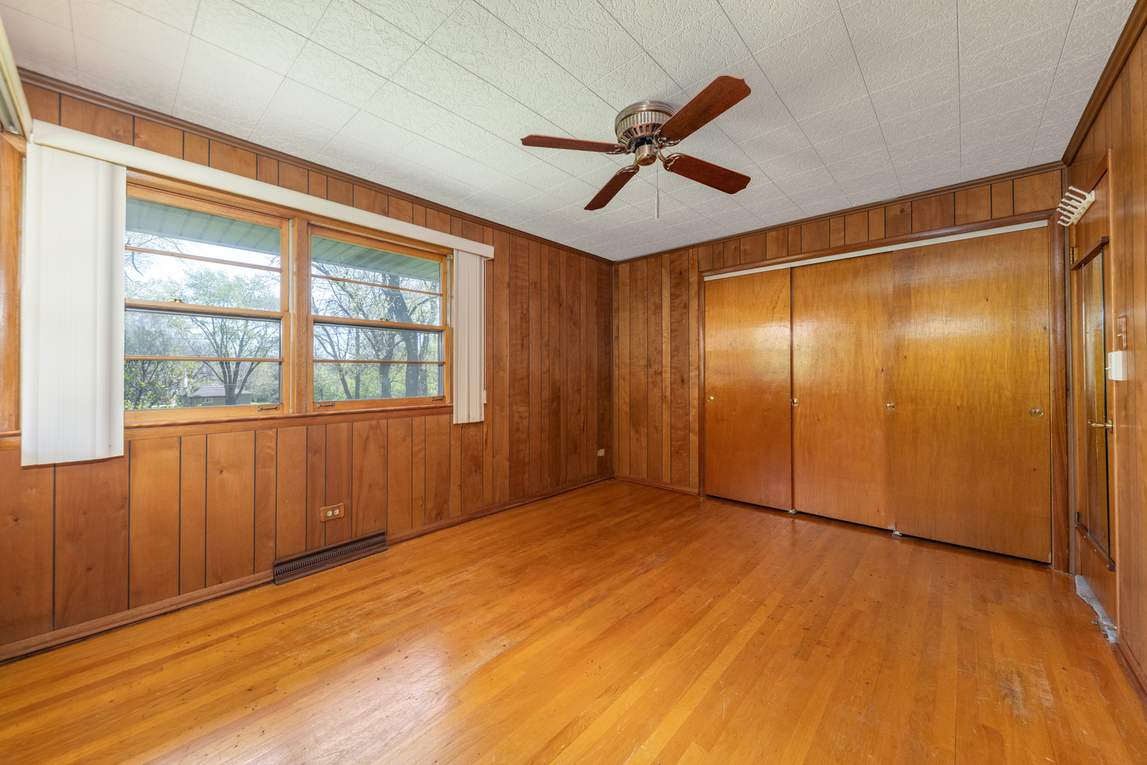 Naperville, IL 60563