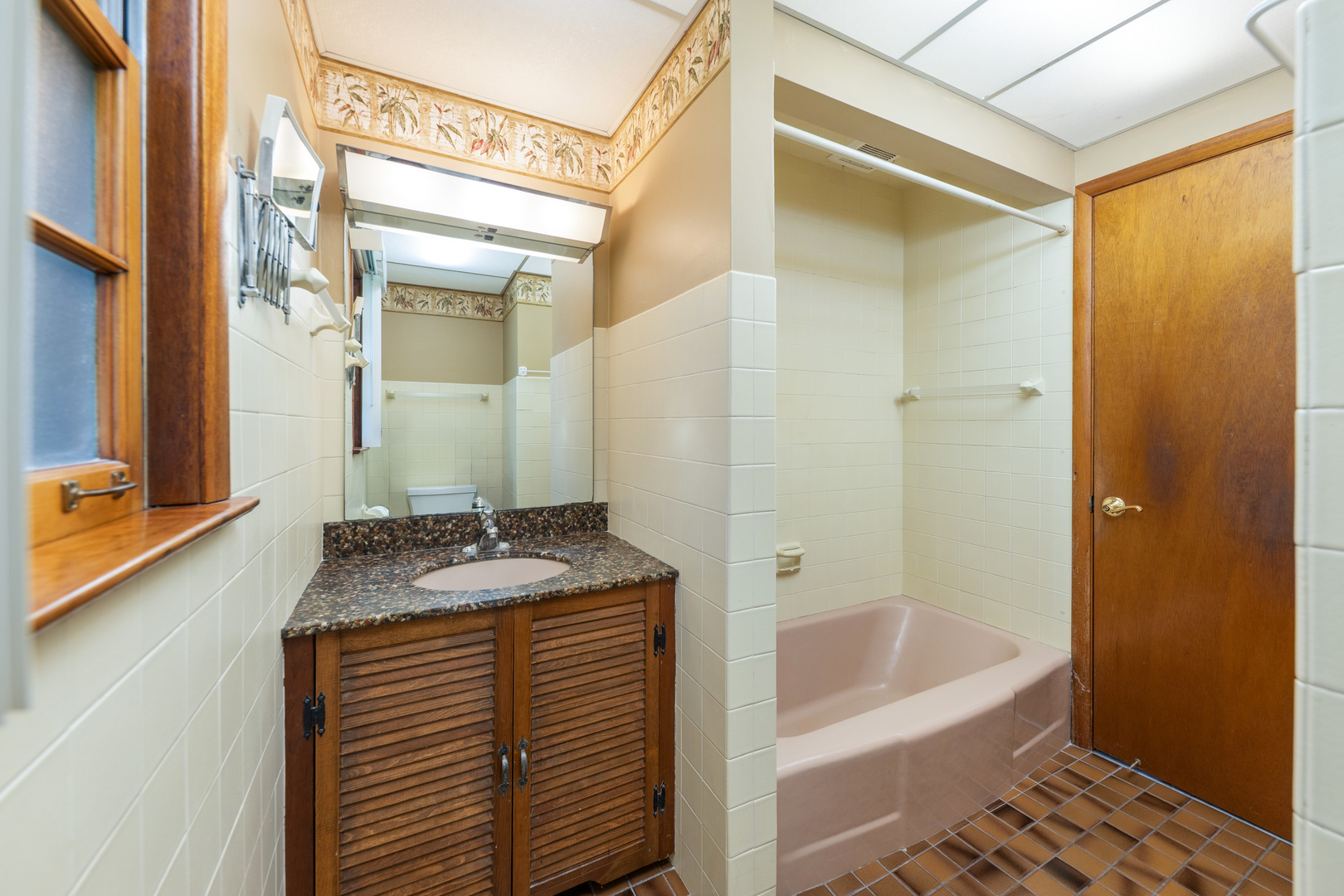 Naperville, IL 60563