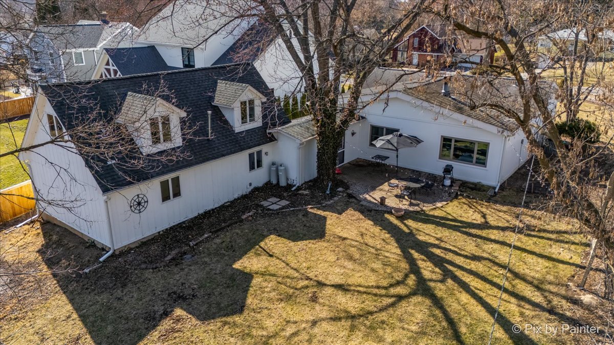 917 S Grove Avenue, Barrington, IL 60010