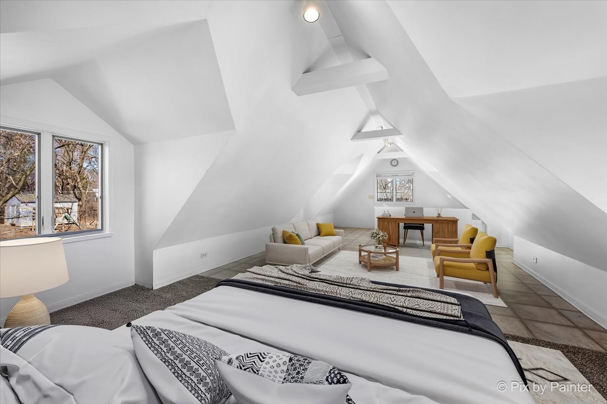 917 S Grove Avenue, Barrington, IL 60010