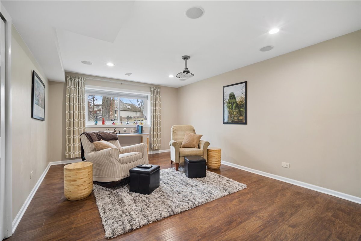 480 E Il Route 22, Barrington, IL 60010