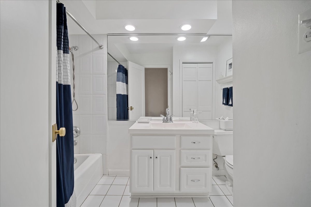 480 E Il Route 22, Barrington, IL 60010