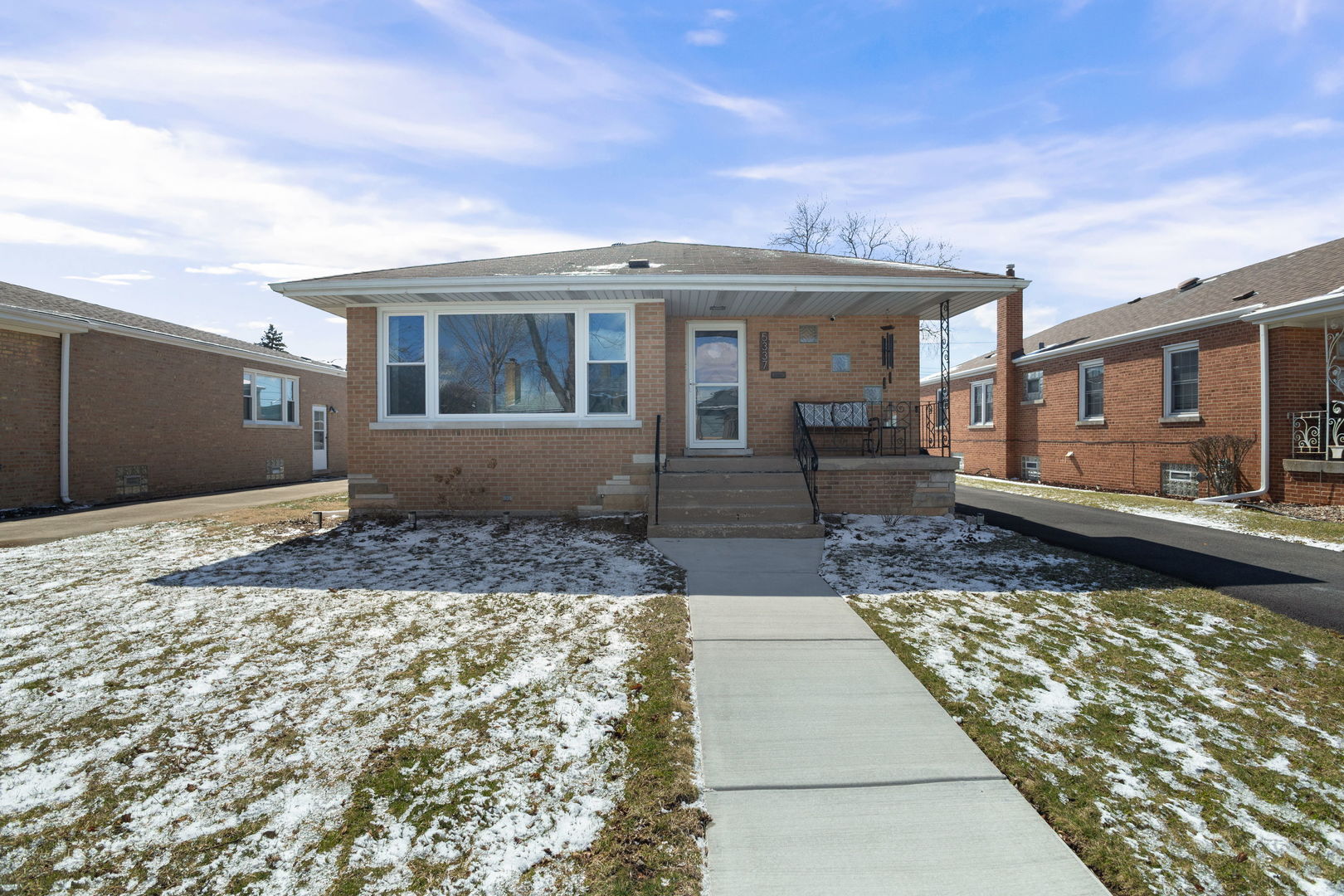 5337 W 102nd Street, Oak Lawn, IL 60453