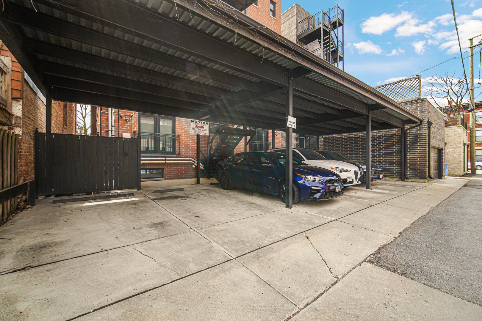 1040 W Polk Street #2B, Chicago, IL 60607