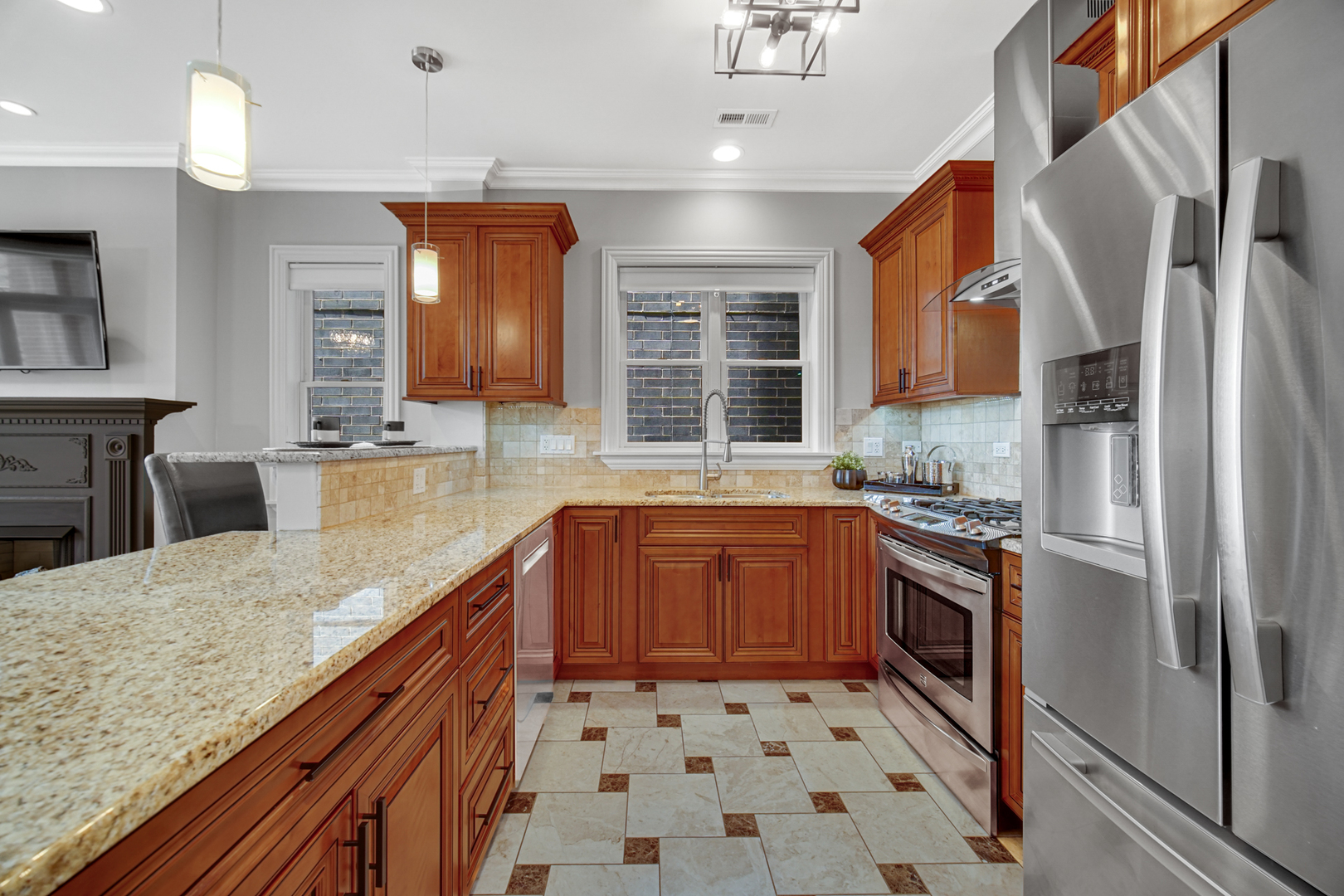 1040 W Polk Street #2B, Chicago, IL 60607