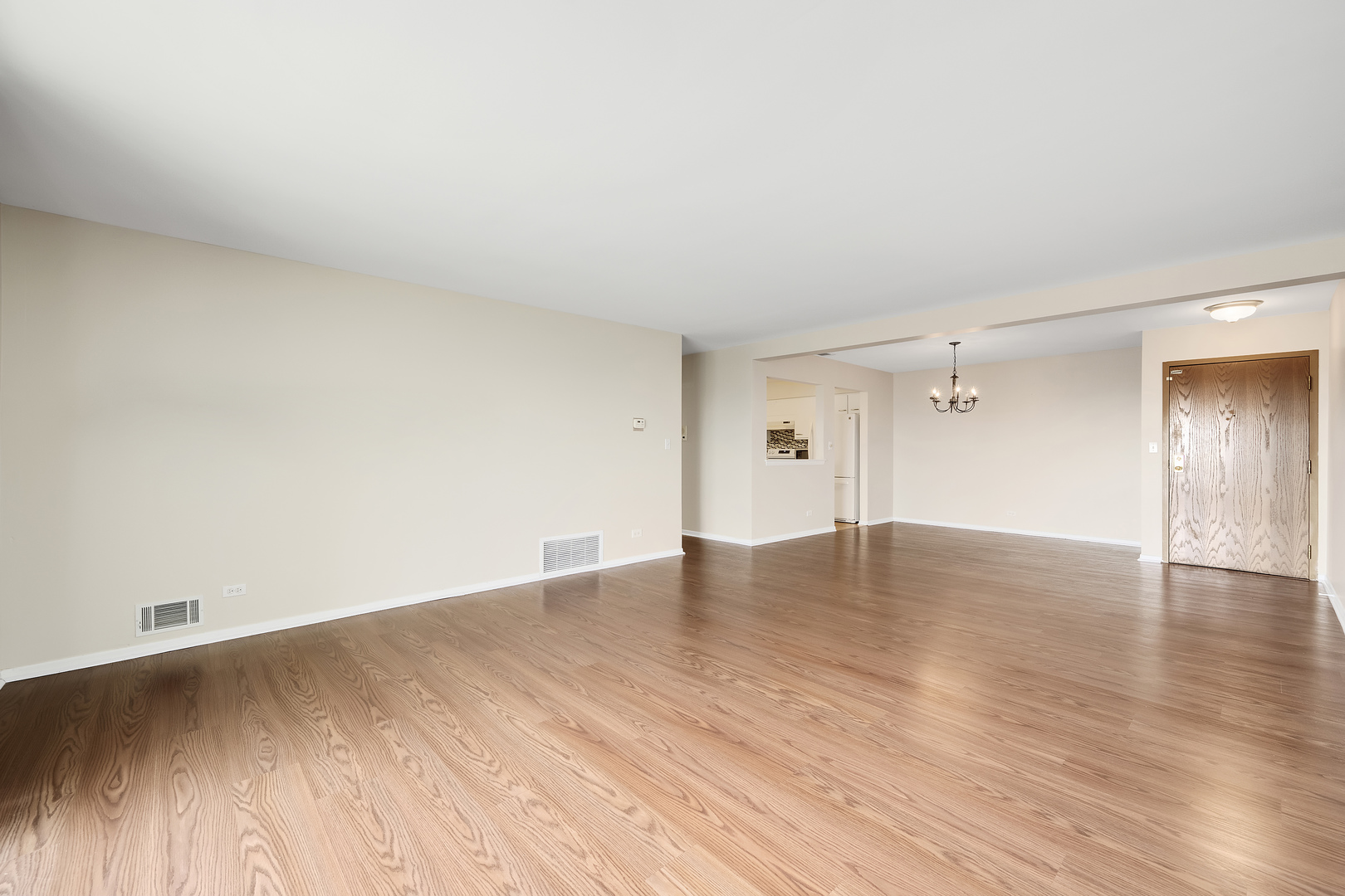 714 Walnut Drive #405, Darien, IL 60561