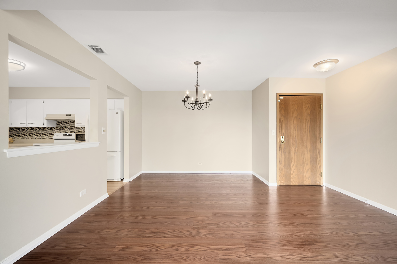 714 Walnut Drive #405, Darien, IL 60561