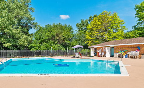 714 Walnut Drive #405, Darien, IL 60561