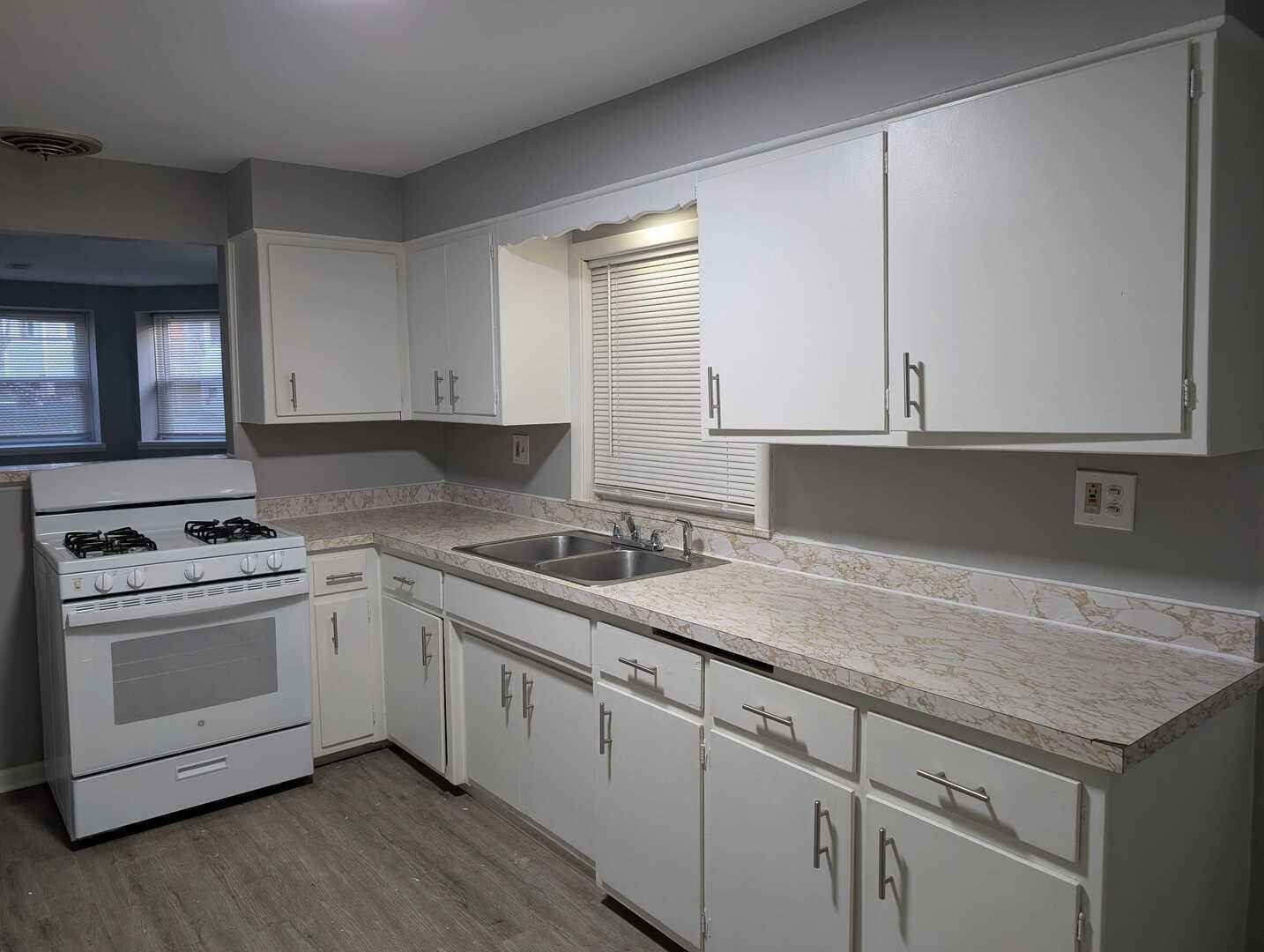 5122 W 30th Place, Cicero, IL 60804