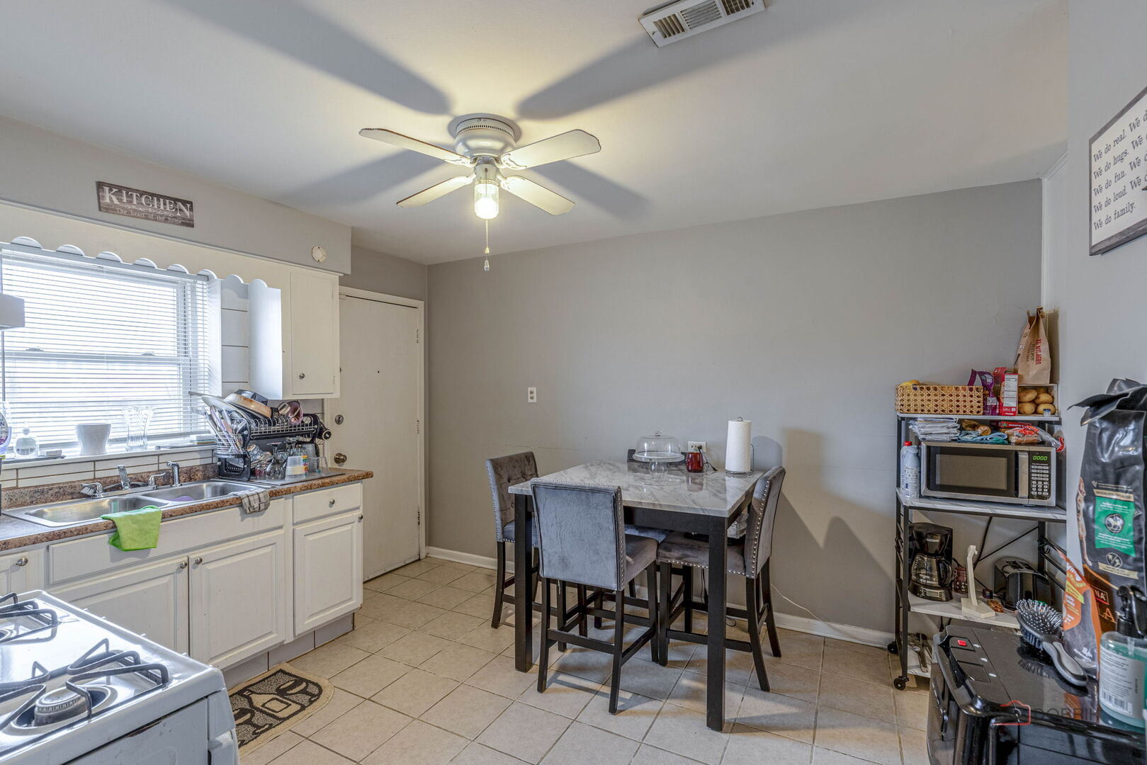 5122 W 30th Place, Cicero, IL 60804