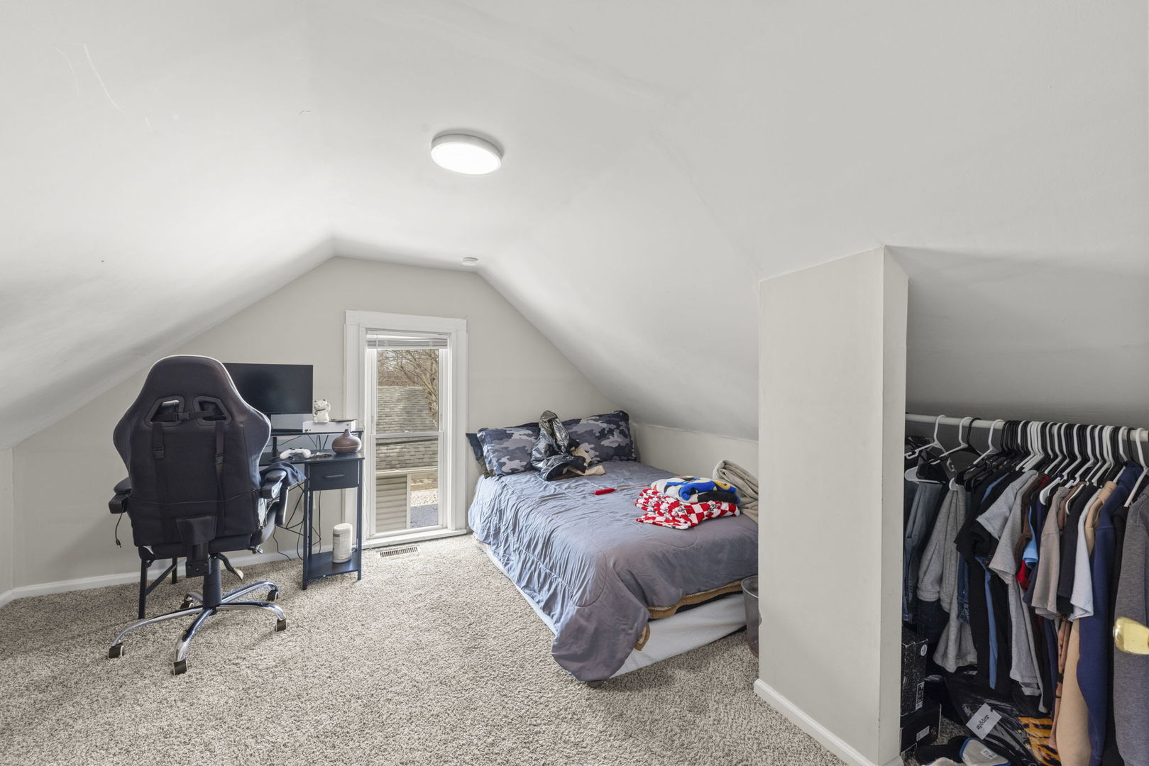 704 Francis Street, Joliet, IL 60432