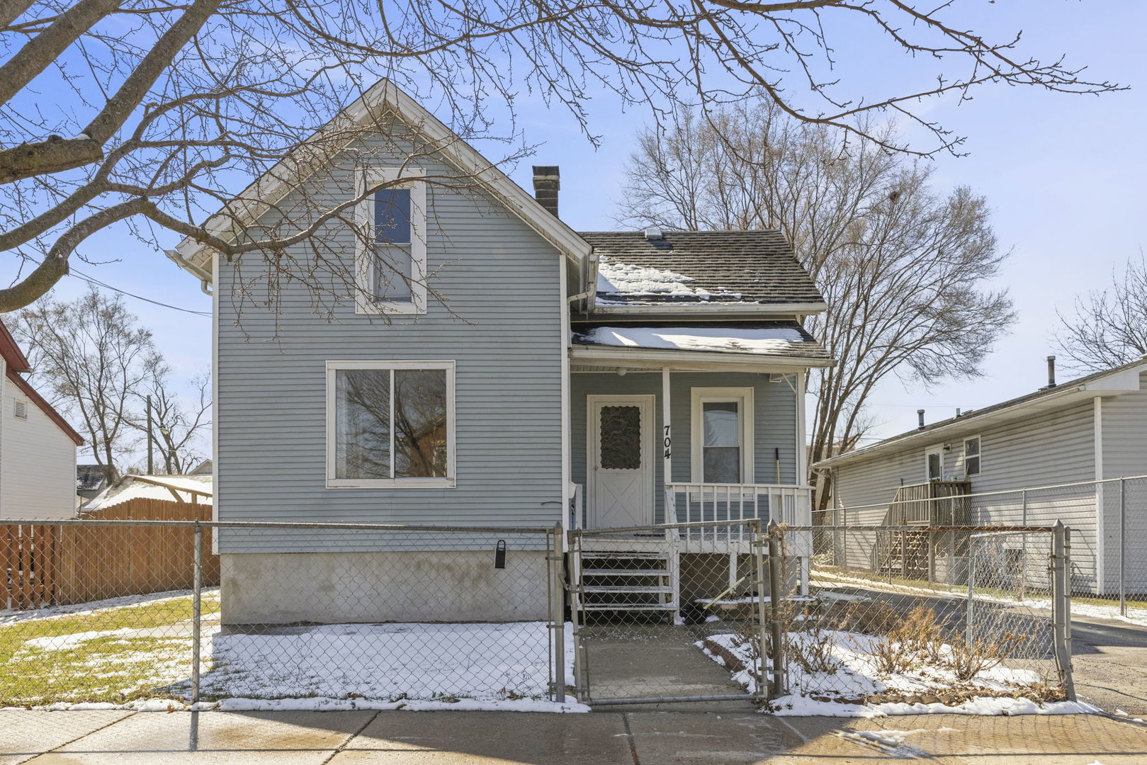 704 Francis Street, Joliet, IL 60432