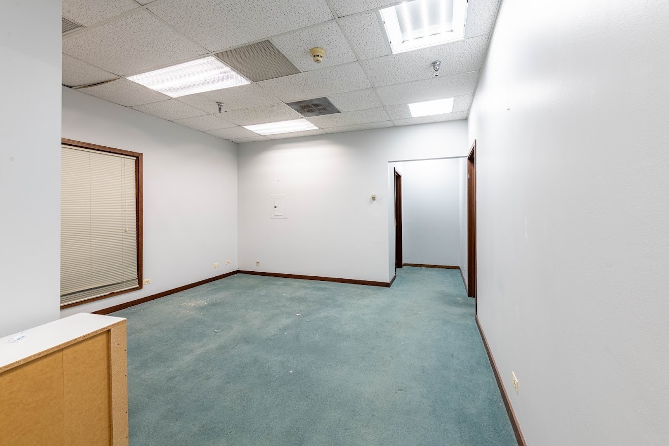 415 Washington Street #116, Waukegan, IL 60085