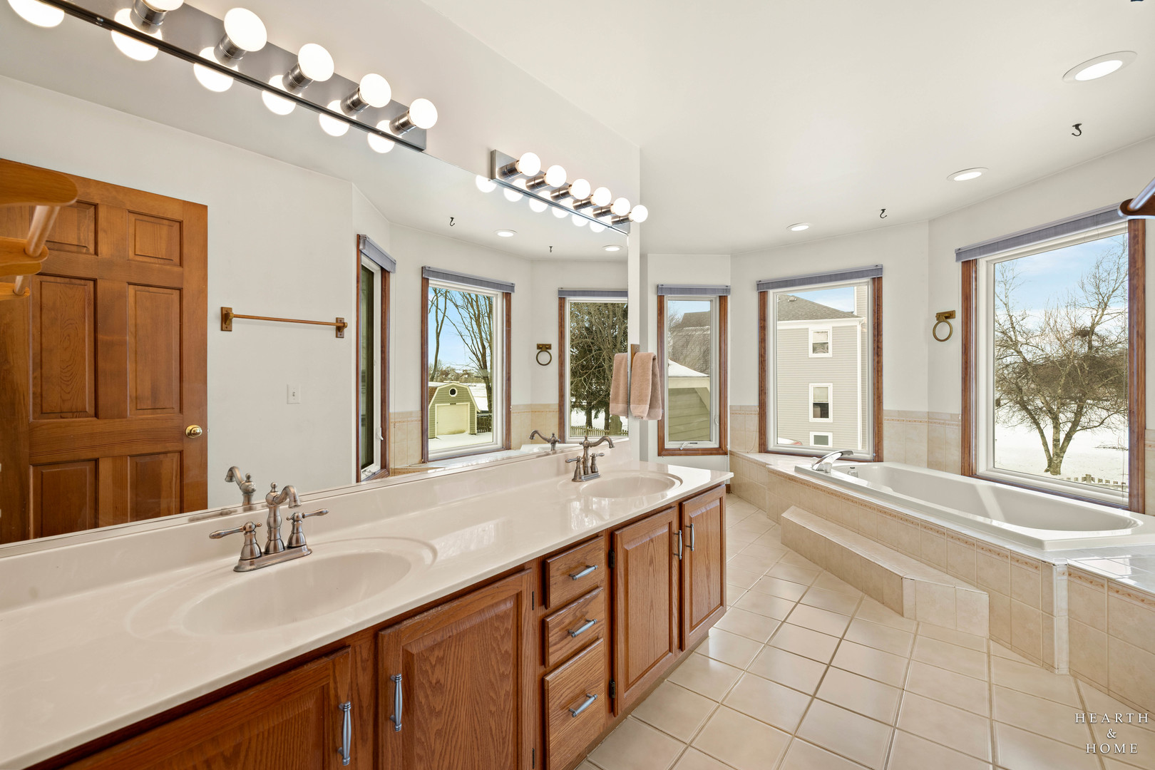 4305 Fairfax Drive, Crystal Lake, IL 60014