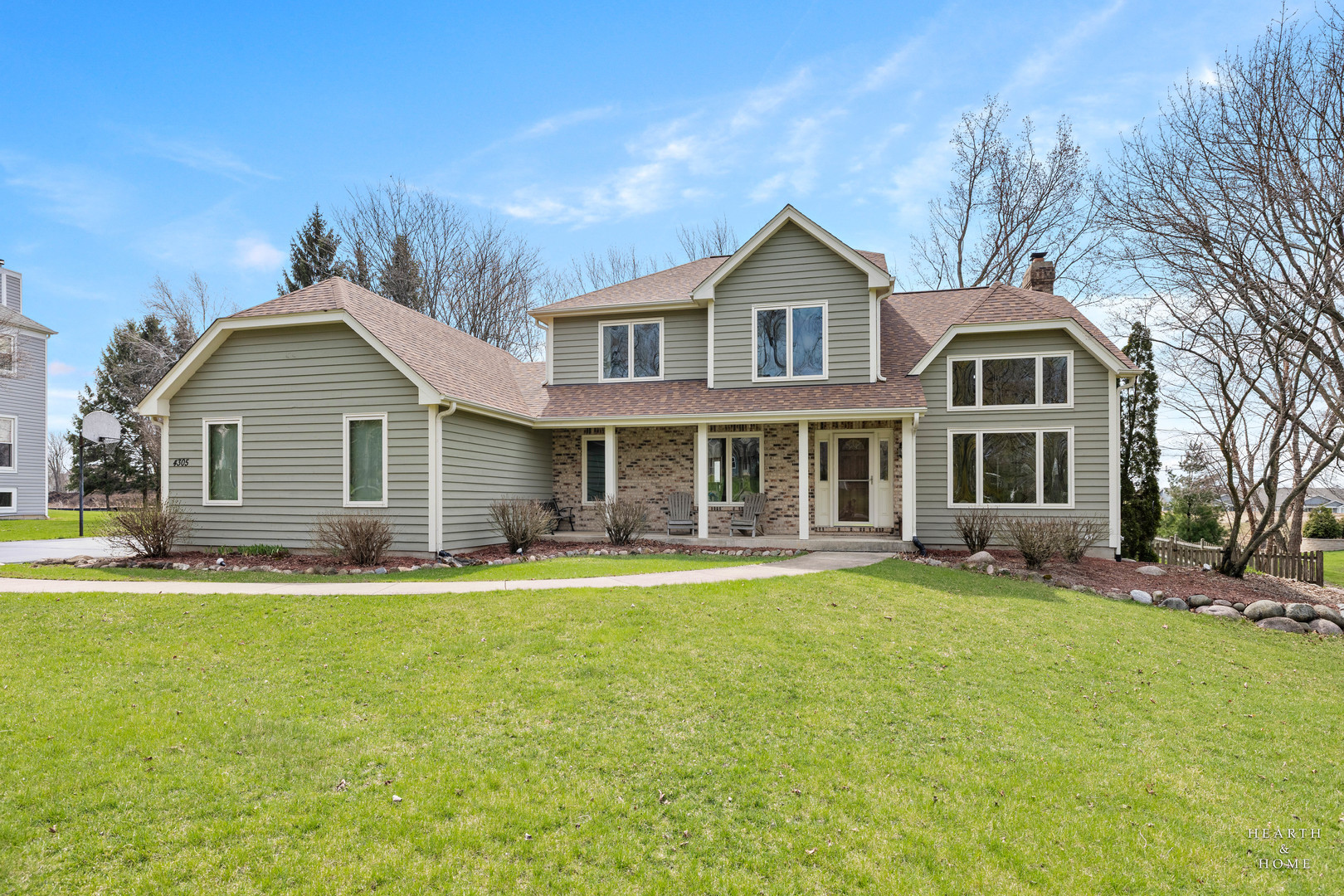 4305 Fairfax Drive, Crystal Lake, IL 60014