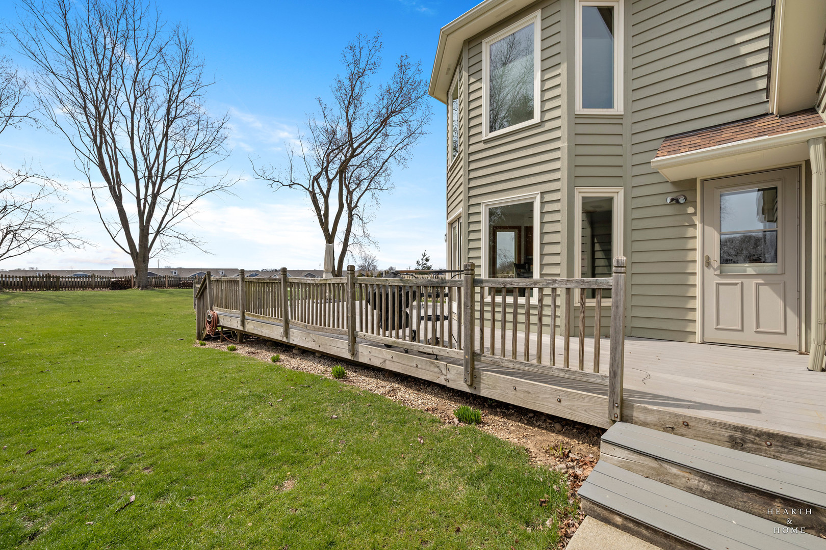 4305 Fairfax Drive, Crystal Lake, IL 60014