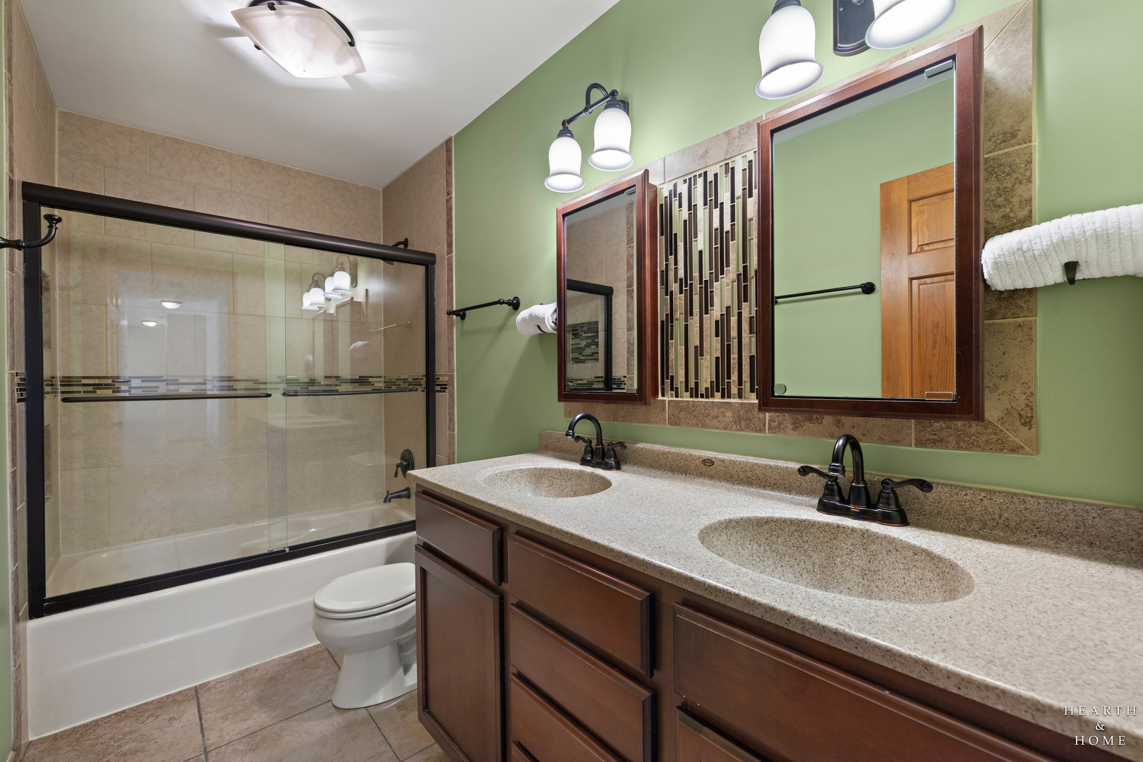 4305 Fairfax Drive, Crystal Lake, IL 60014