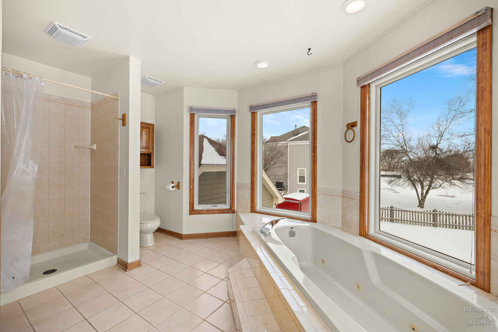 4305 Fairfax Drive, Crystal Lake, IL 60014