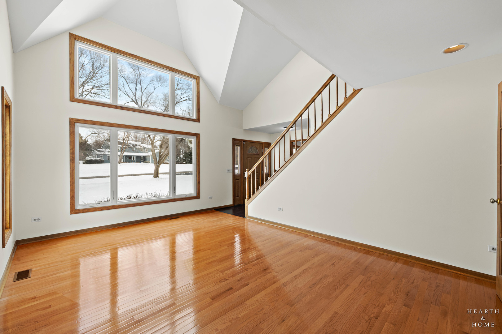 4305 Fairfax Drive, Crystal Lake, IL 60014