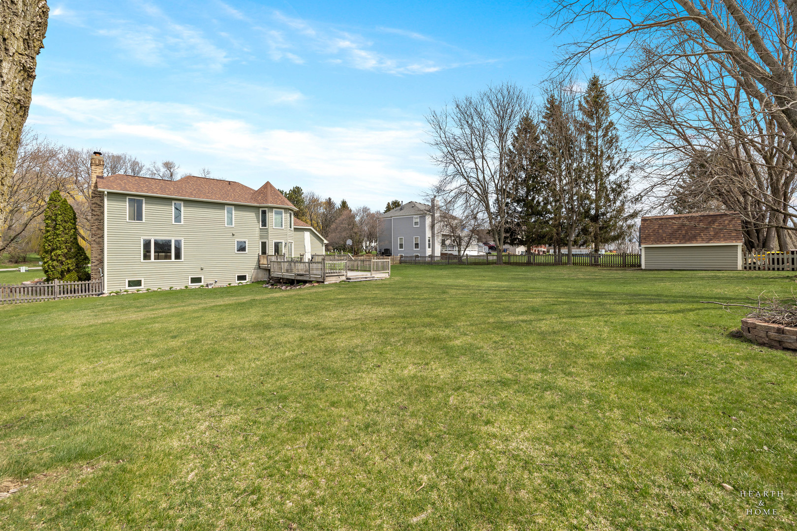 4305 Fairfax Drive, Crystal Lake, IL 60014