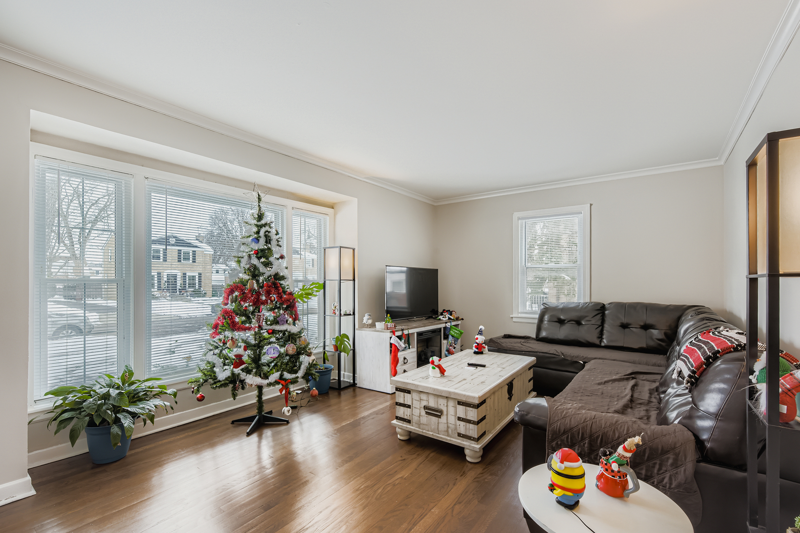 1433 Bristol Avenue, Westchester, IL 60154