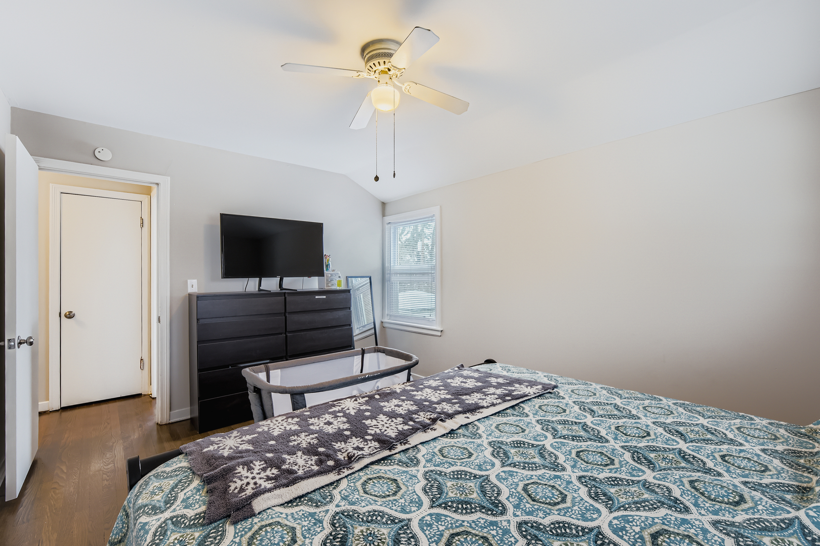 1433 Bristol Avenue, Westchester, IL 60154