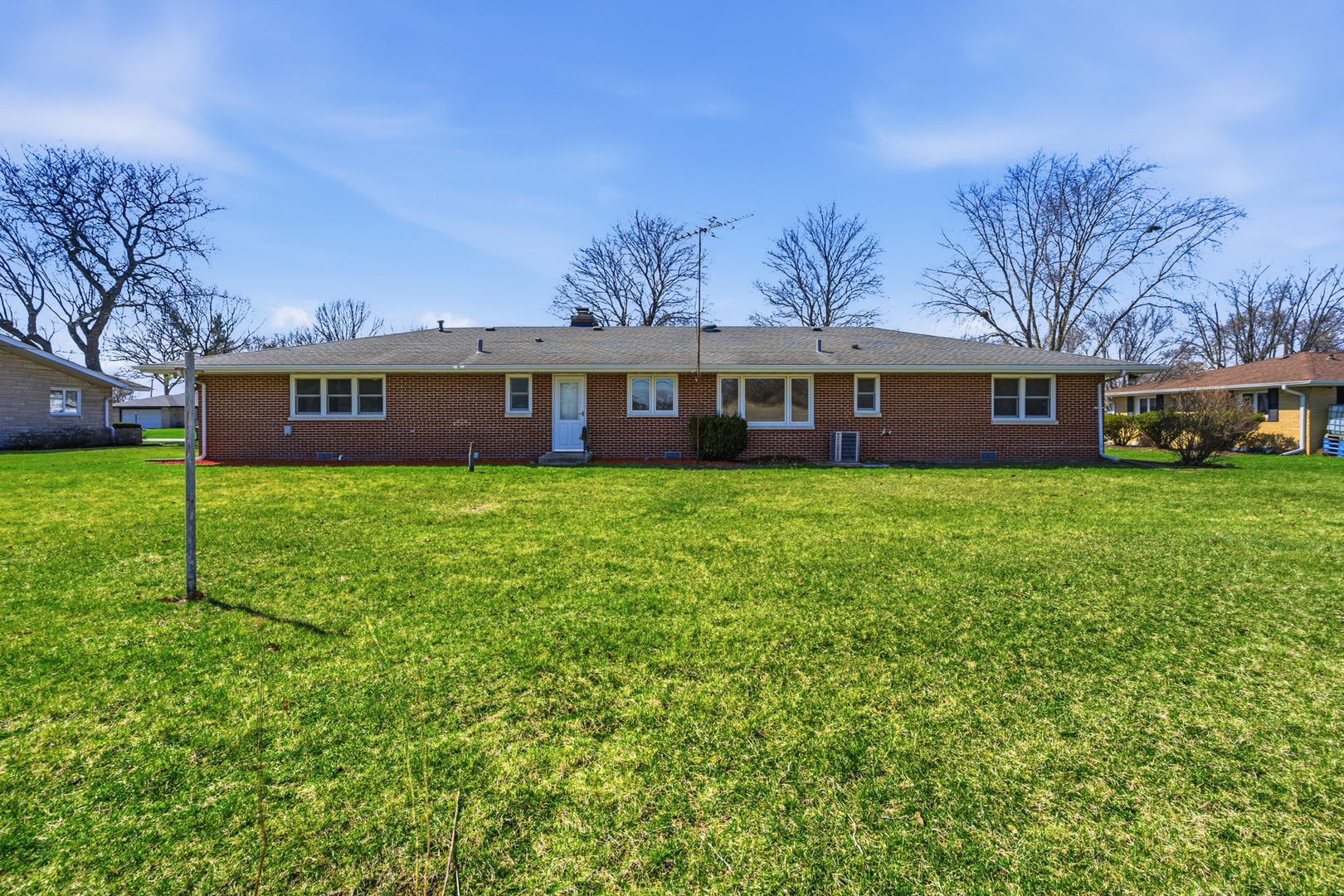 3300 Caroline Drive, Joliet, IL 60435