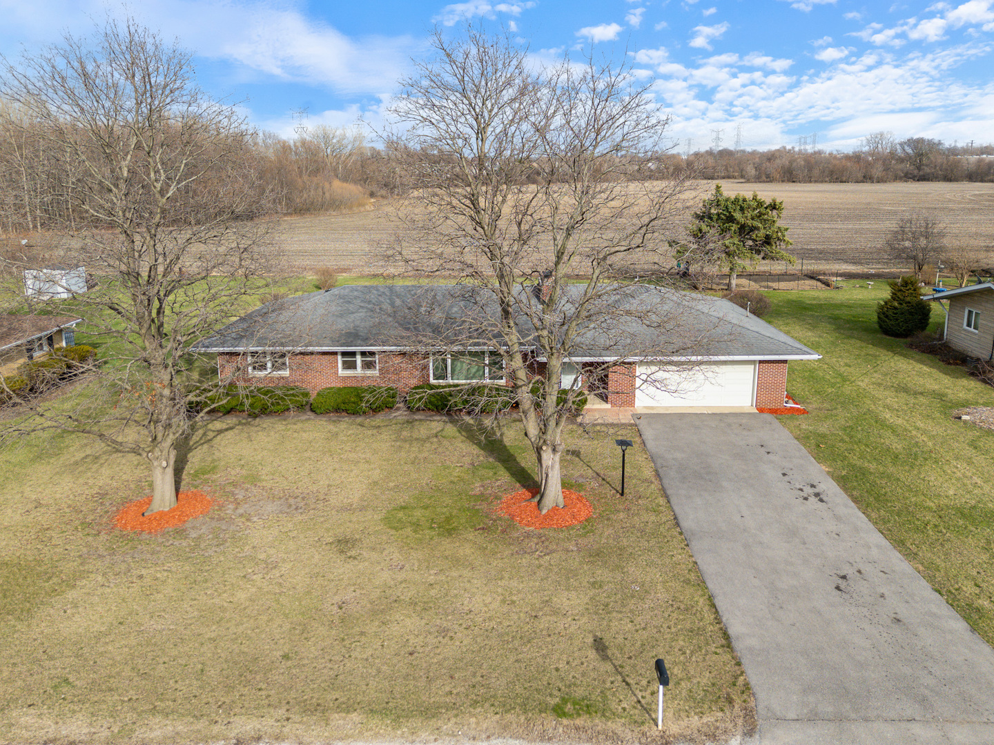 3300 Caroline Drive, Joliet, IL 60435