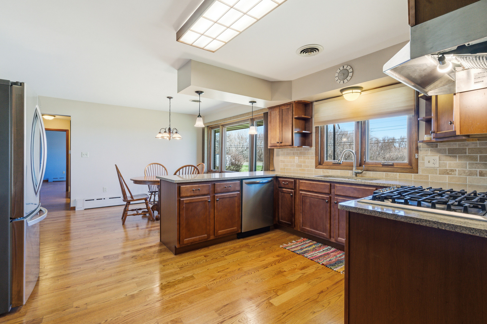 3300 Caroline Drive, Joliet, IL 60435