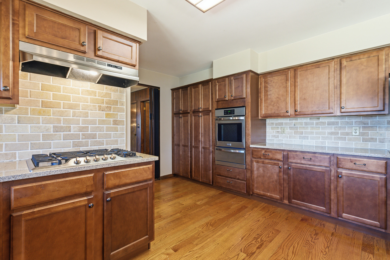 3300 Caroline Drive, Joliet, IL 60435