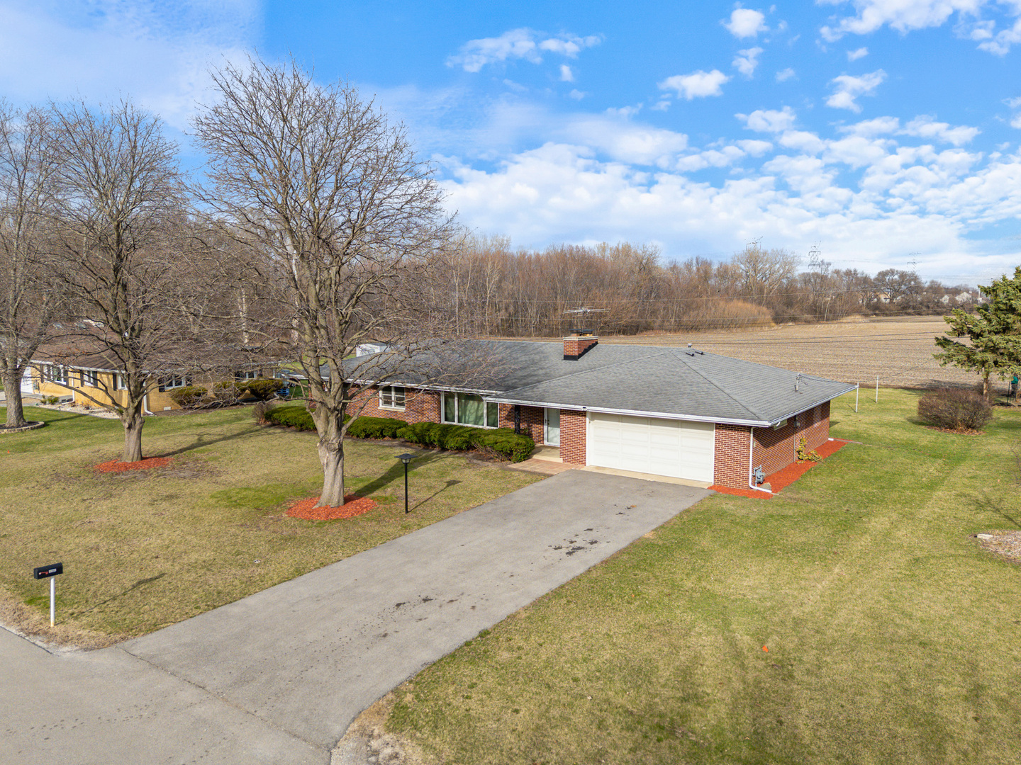 3300 Caroline Drive, Joliet, IL 60435