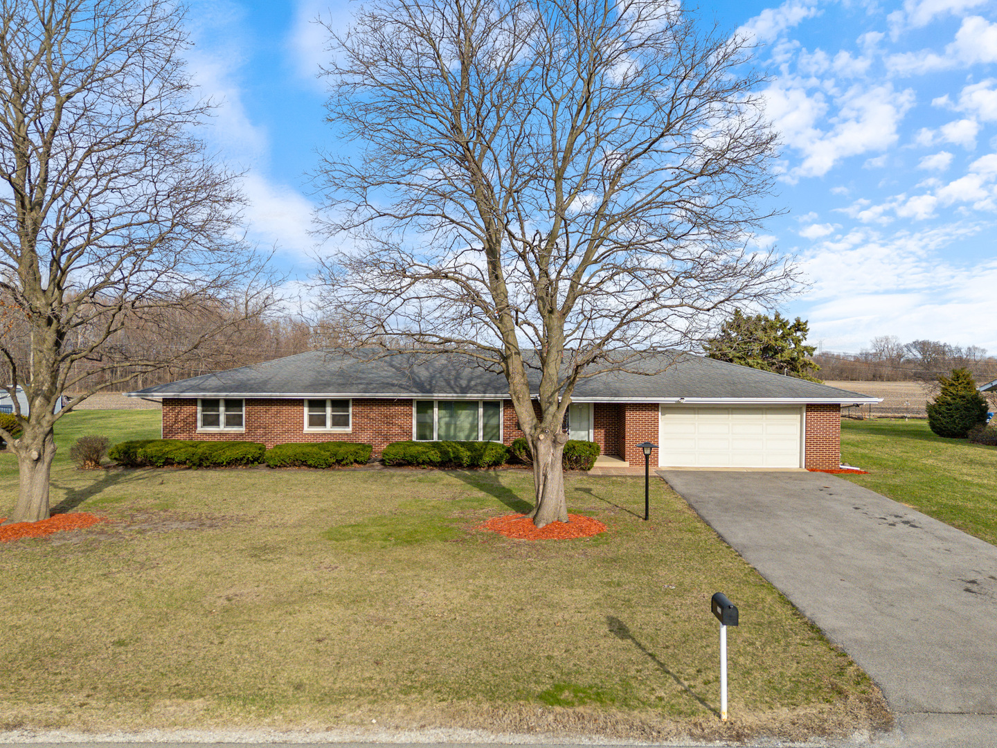 3300 Caroline Drive, Joliet, IL 60435