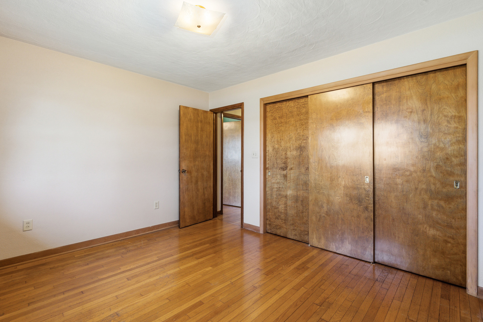 3300 Caroline Drive, Joliet, IL 60435