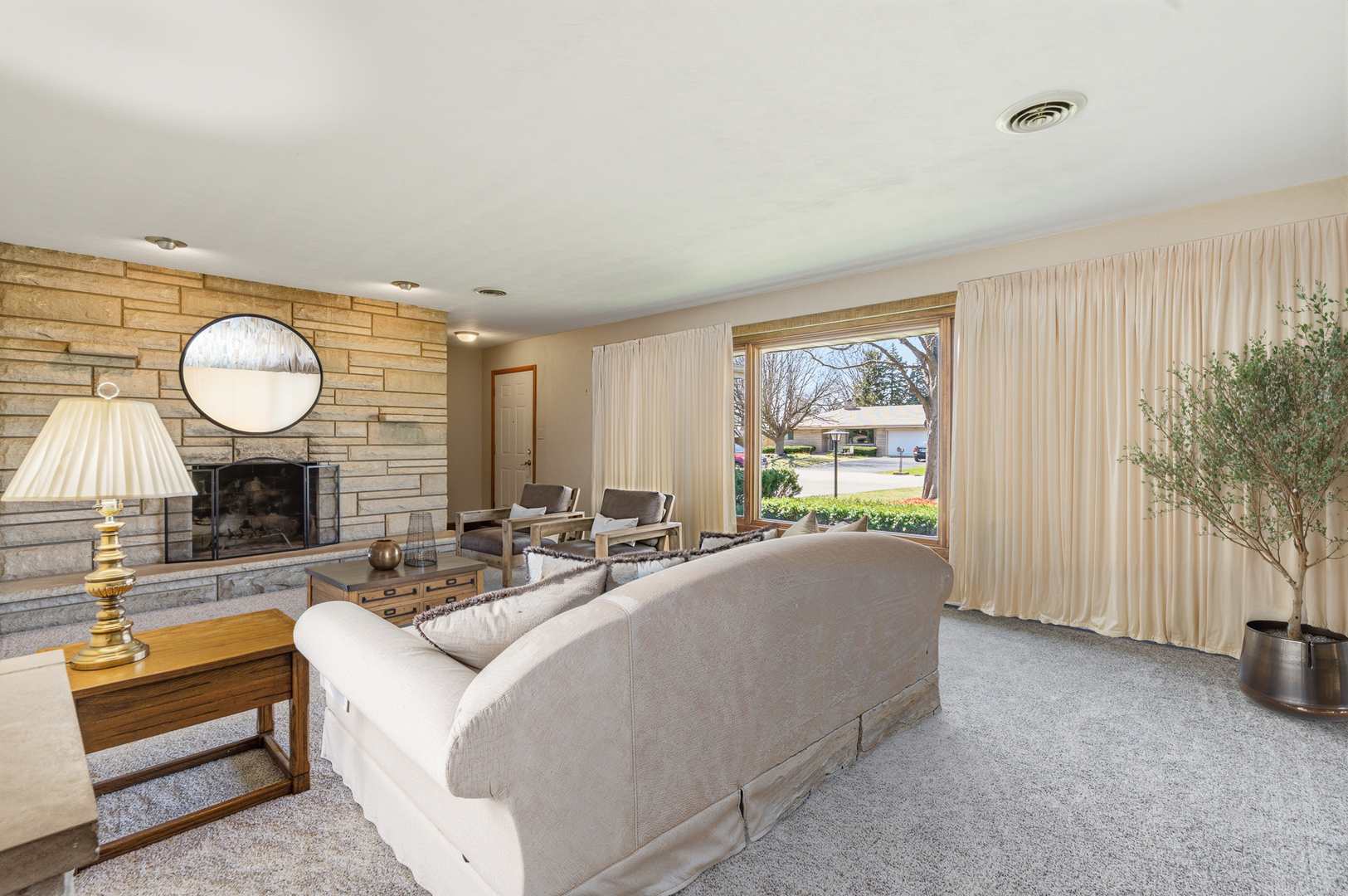 3300 Caroline Drive, Joliet, IL 60435