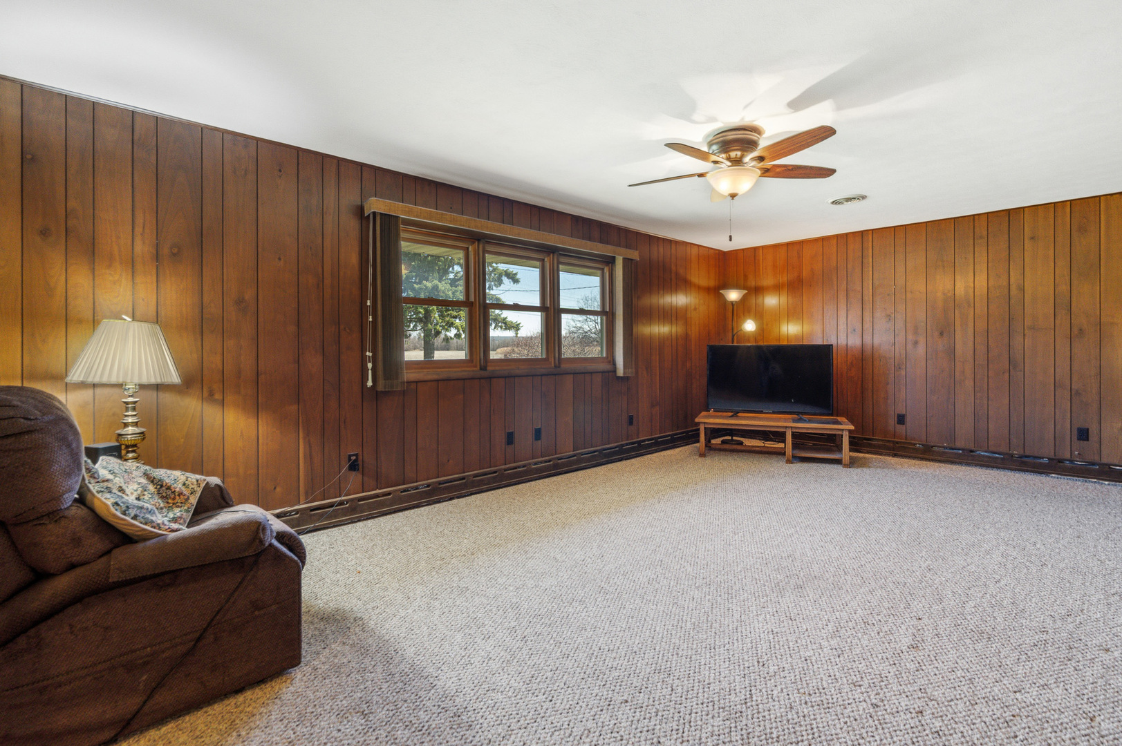 3300 Caroline Drive, Joliet, IL 60435