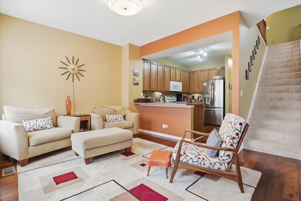 529 Shakespeare Drive, Grayslake, IL 60030