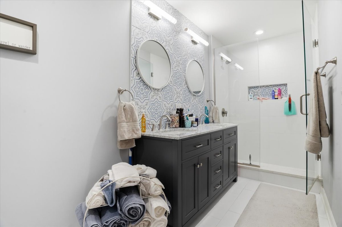 529 Shakespeare Drive, Grayslake, IL 60030