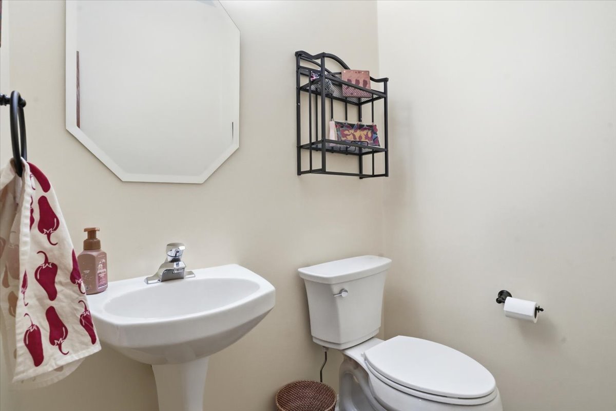 529 Shakespeare Drive, Grayslake, IL 60030